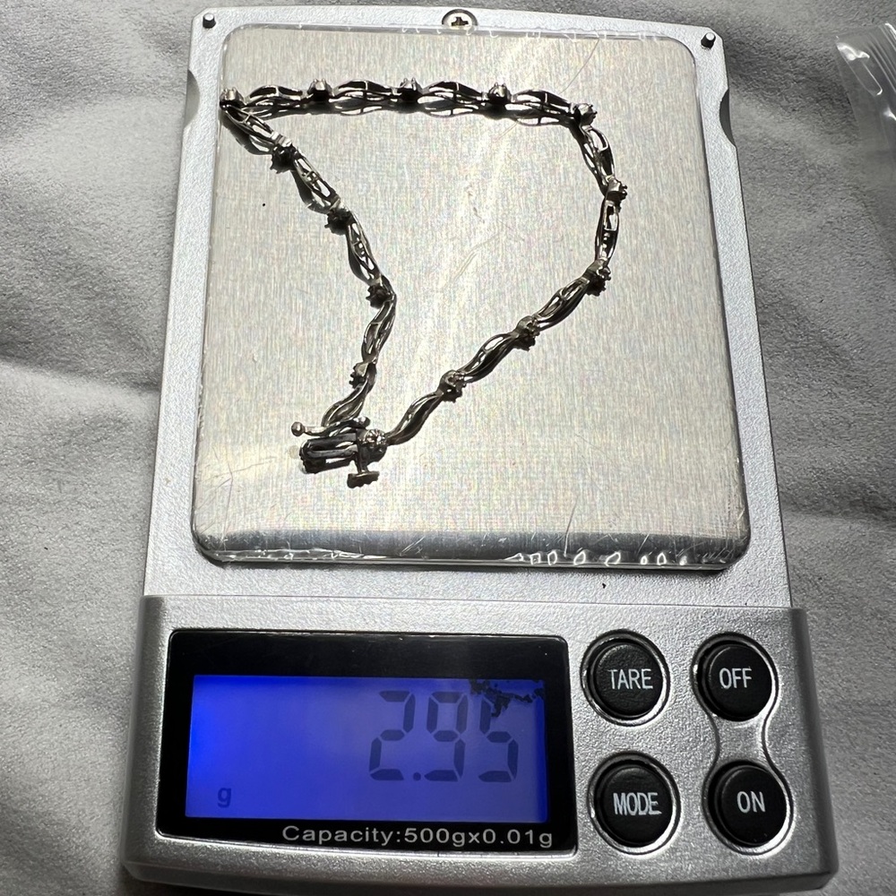 Tennis bracelet with diamonds need repair 14k Gold